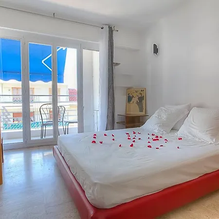 Apartment Place De Gaule Antibes